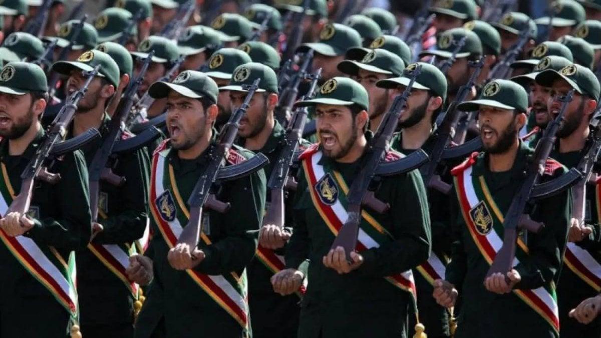 الحرس الثوري يعلن دخول قوته البرية ساحة الحرب