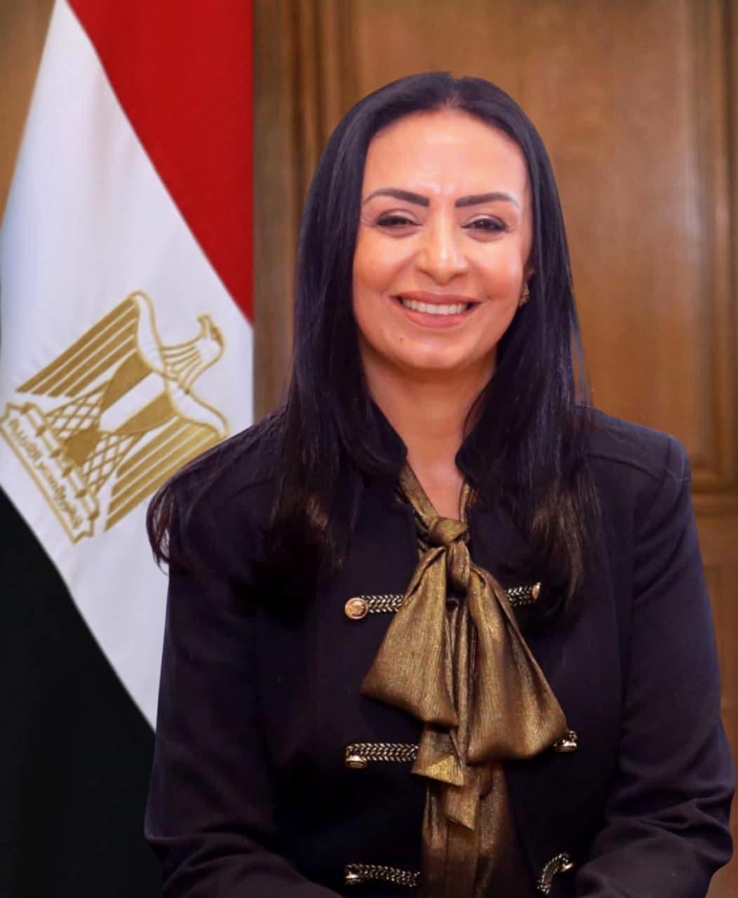 وزيرة التضامن الاجتماعي تتلقى تقريراً عن تدخلات وجهود "تكافل وكرامة" في محافظتي شمال وجنوب سيناء