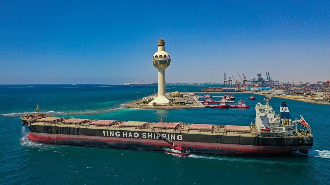 ميناء جدة يبدأ استقبال شحنات البضائع لدول الخليج