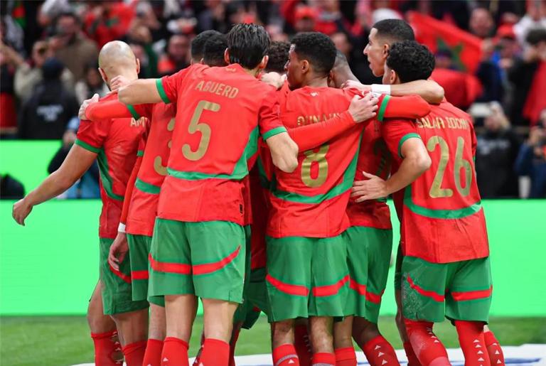 أزمة كبرى قبل مباراة المغرب والكاميرون.. وحكم مصري يثير الجدل