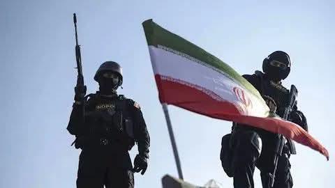 طبول الحرب تقرع أمريكا لرعاياها غادروا إيران فورًا