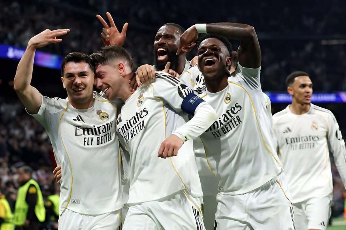 ريال مدريد يفوز علي مانشستر سيتي بثلاثية نظيفة في ذهاب دور الـ 16 من دوري أبطال أوروبا.