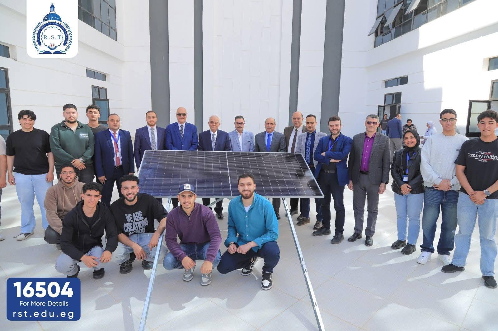 طلاب هندسة الريادة يتألقون في مشروعات الطاقة المتجددة والأنظمة الذكية