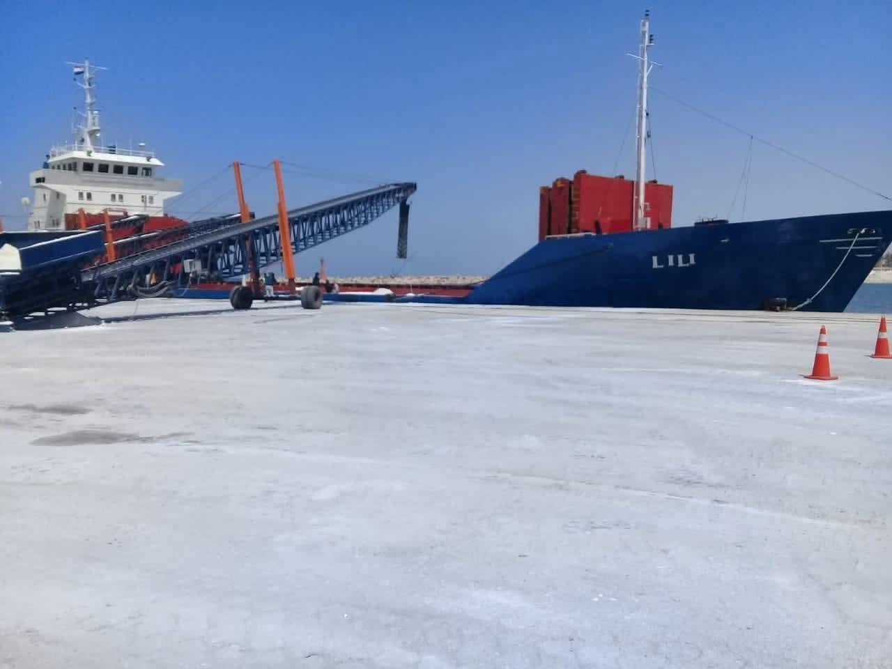 غلق ميناء العريش البحرى بسبب سوء الأحوال الجوي