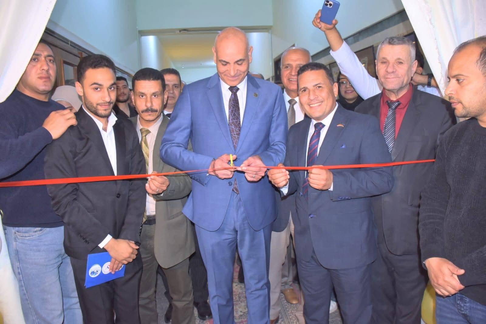 رئيس جامعة مدينة السادات يشهد المؤتمر الطلابي الثامن للطب البيطري ويؤكد : الابتكار ركيزة استدامة الثروة الحيوانية