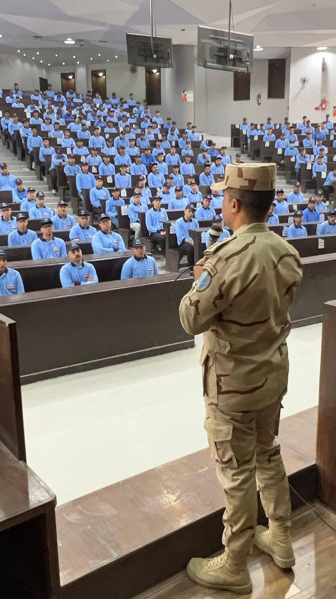 بالتعاون مع قوات الدفاع الشعبي والعسكري… 1200 طالب في دورة التربية العسكرية رقم (20) بجامعة العاصمة لصناعة الوعي وتعزيز الانتماء