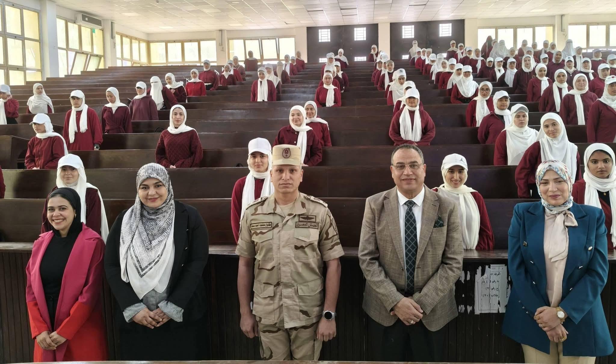 رئيس جامعة العريش يشهد ختام دورة التربية الوطنية للطالبات ويؤكد: بناء الوعي الوطني ركيزة أساسية لإعداد أجيال المستقبل