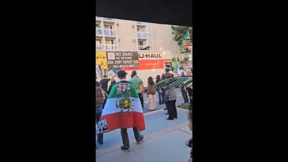 شاحنة تدهس حشدا في لوس أنجلوس للتظاهر ضد إيران