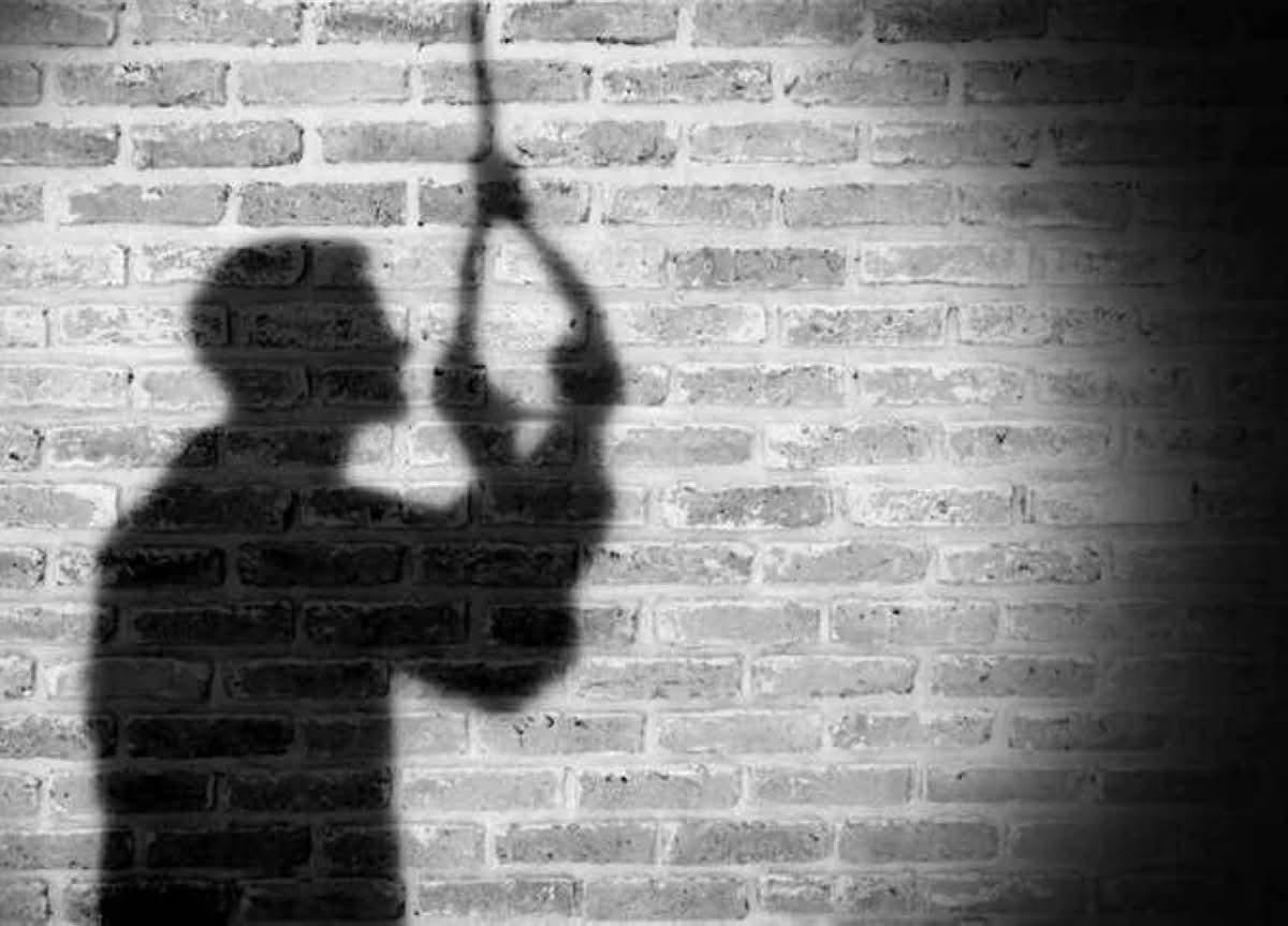 مواطن يقتل نفسه منتحرا شنقا بشمال سيناء